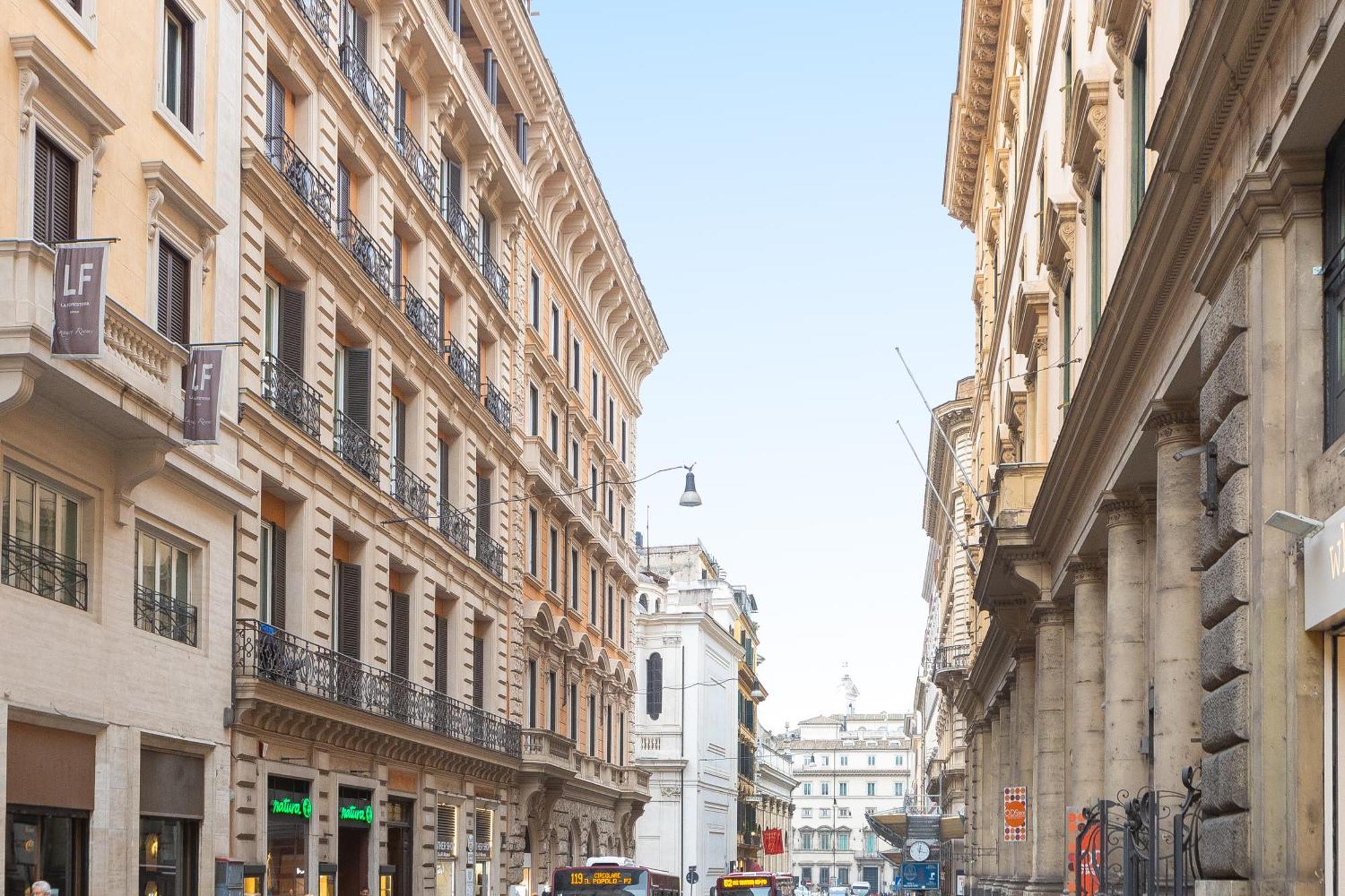 Amazing Via Del Tritone * Roma